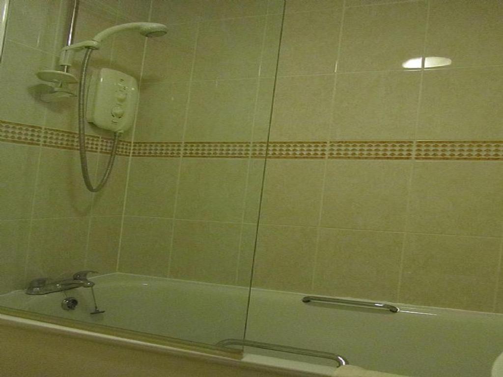 Bridge Street Apartments Инвернесс Номер фото